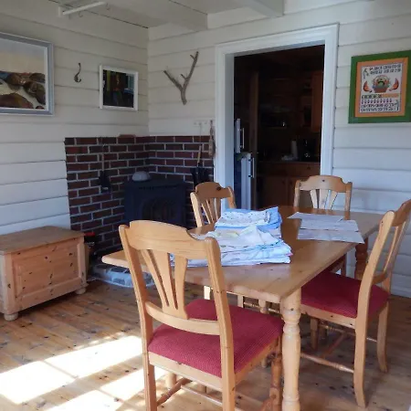 Appartement Eikenesveien 12 *