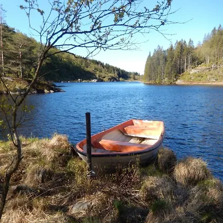 Appartement Eikenesveien 12 *
